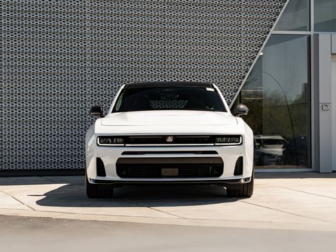 Used 2026 Dodge Charger Scat Pack AWD/4WD image 40