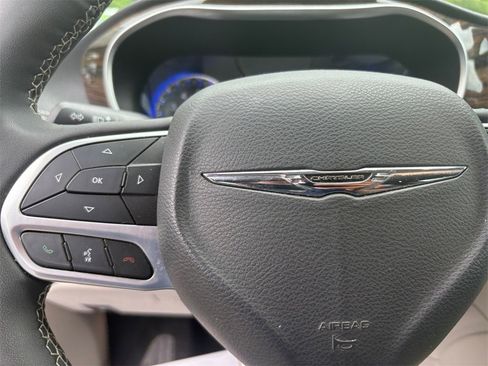 Used 2023 Chrysler Pacifica Limited w/ Trailer Tow Group image 25