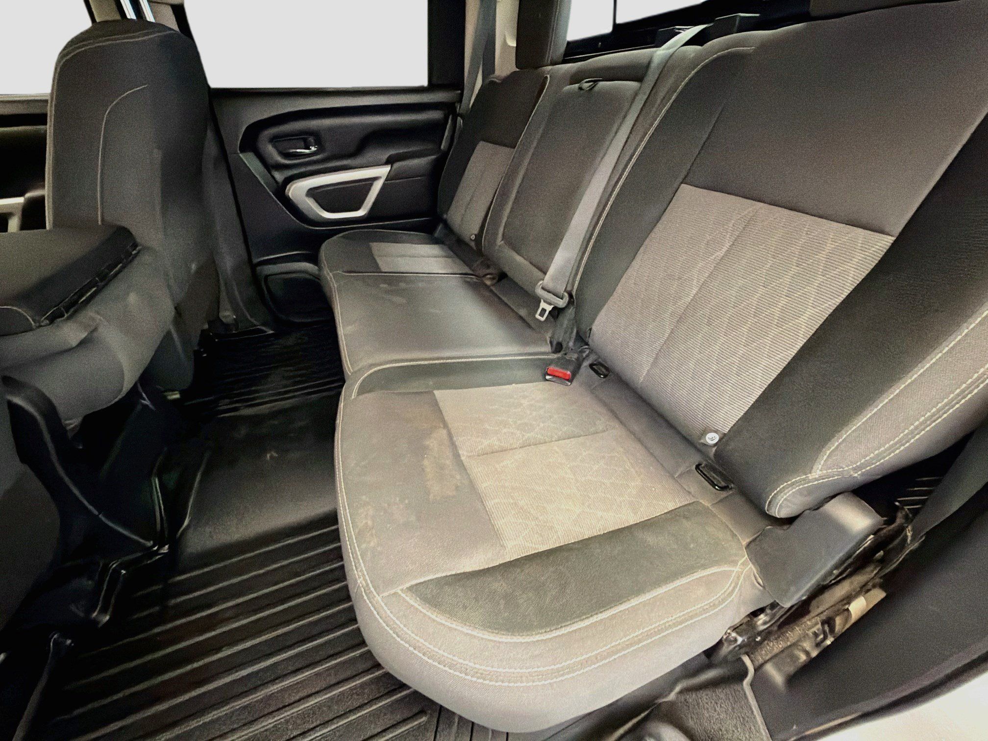 Used 2023 Nissan Titan SV AWD/4WD image 13