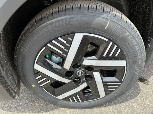New 2026 Nissan Kicks SV w/ Cold Weather Package FWD image 10