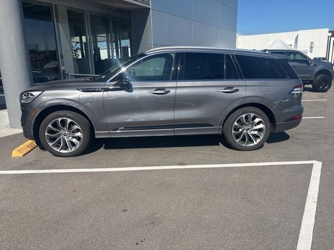 Used 2022 Lincoln Aviator Grand Touring w/ Equipment Group 301A image 2