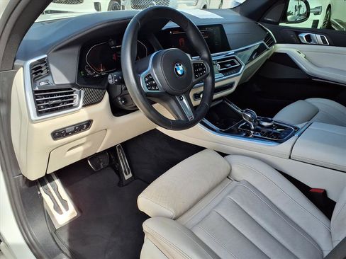Used 2021 BMW X5 M50i w/ Executive Package image 20