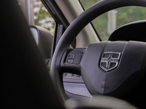 Used 2017 Dodge Grand Caravan SE w/ Power Window Group FWD image 40