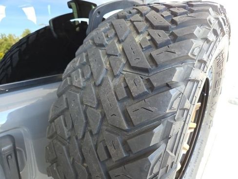 Used 2020 Jeep Wrangler Unlimited Sahara AWD/4WD image 75