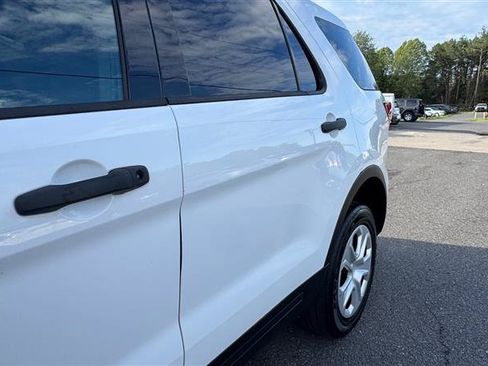 Used 2016 Ford Explorer 4WD Police Interceptor image 14