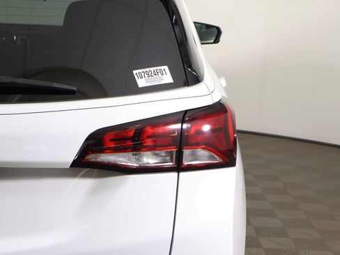 Used 2023 Chevrolet Equinox LT image 16