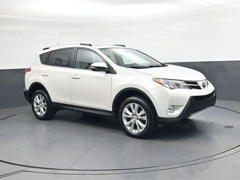 Used 2014 Toyota RAV4 Limited w/ Technology Package image 2