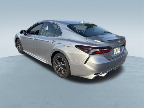 Used 2023 Toyota Camry SE FWD image 5