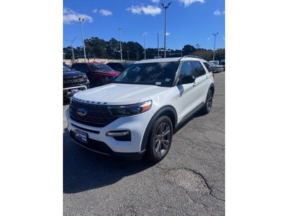 Certified 2022 Ford Explorer XLT w/ Equipment Group 202A