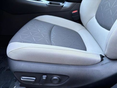 New 2025 Toyota RAV4 XLE image 12