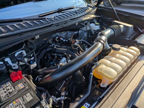 Certified 2025 Ford Expedition Active AWD/4WD image 40