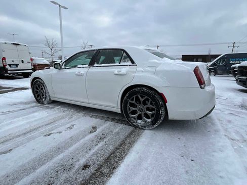 Certified 2017 Chrysler 300 S image 28