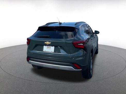 Used 2025 Chevrolet Trax LT w/ LT Convenience Package image 15