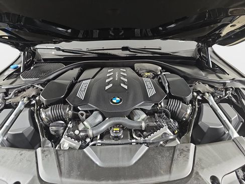 Used 2022 BMW 750i xDrive w/ Executive Package AWD/4WD image 35