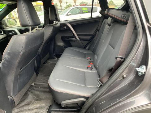 Used 2017 Toyota RAV4 SE FWD image 13