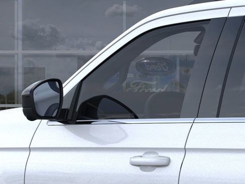 New 2025 Ford Expedition Active image 20