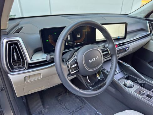 Used 2025 Kia Sorento EX w/ EX Panoramic Sunroof Package AWD/4WD image 14