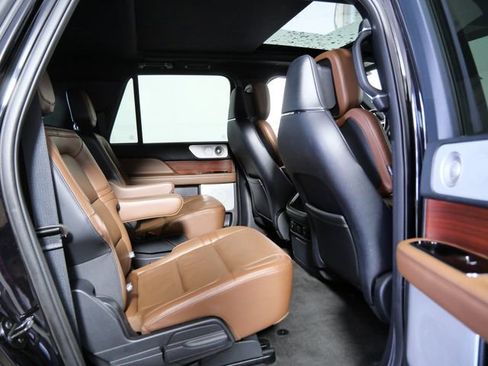 Used 2023 Lincoln Navigator L Reserve w/ Equipment Group 201A AWD/4WD image 13