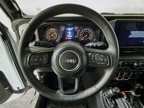 Used 2024 Jeep Wrangler Sport S image 9
