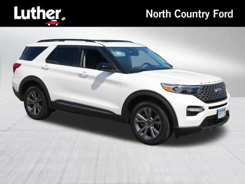 Certified 2023 Ford Explorer XLT w/ Equipment Group 202A AWD/4WD image 1