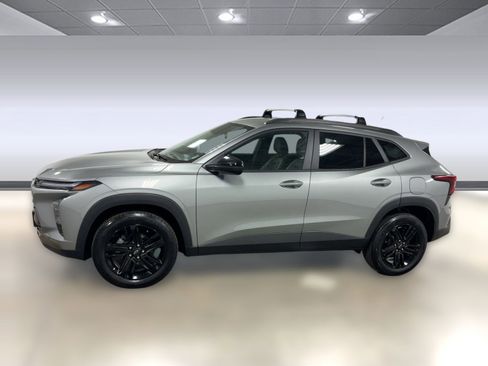 Certified 2024 Chevrolet Trax ACTIV w/ Driver Confidence Package image 2