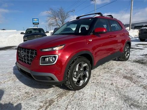 Used 2023 Hyundai Venue Limited image 4