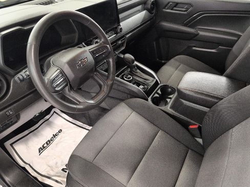 Used 2023 Chevrolet Colorado Trail Boss w/ Technology Package AWD/4WD image 9