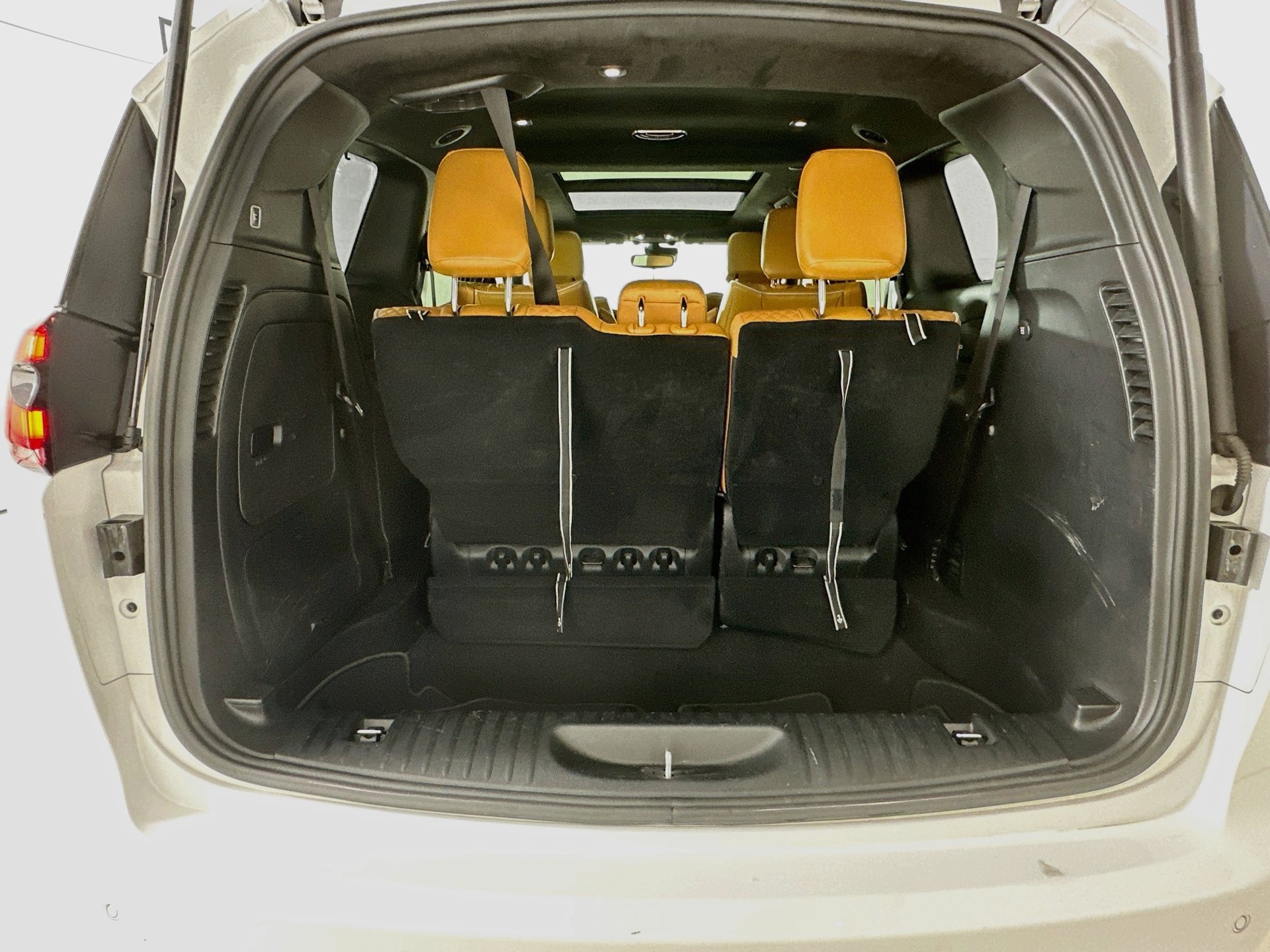Used 2023 Chrysler Pacifica Pinnacle FWD image 29
