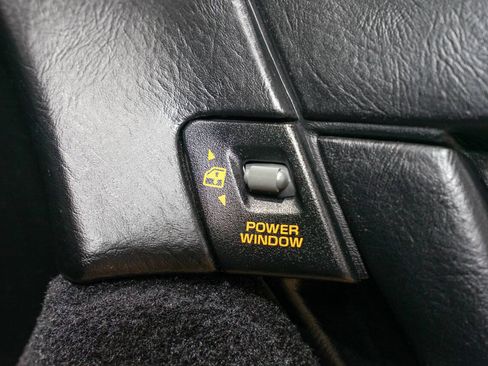 Used 1991 Chevrolet Corvette Coupe RWD image 38