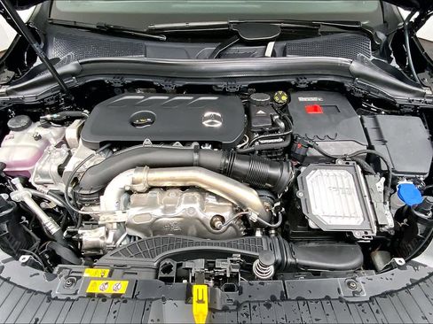 New 2025 Mercedes-Benz GLA 250 4MATIC image 15