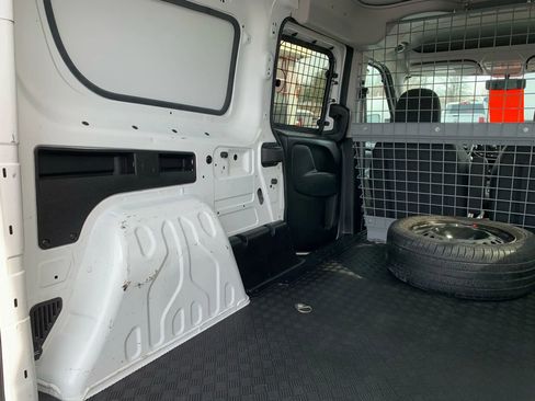 Used 2019 RAM ProMaster City Tradesman SLT image 32