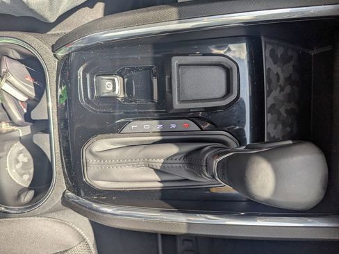 Used 2024 GMC Canyon Elevation w/ Convenience Package RWD image 25