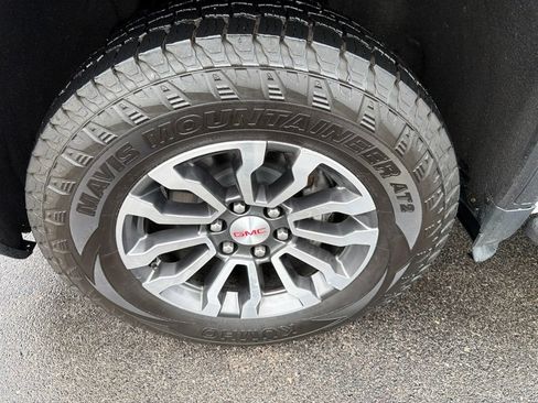 Used 2022 GMC Sierra 1500 AT4 AWD/4WD image 13
