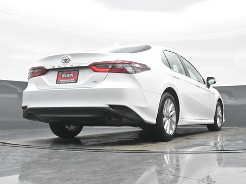 Used 2024 Toyota Camry LE image 30