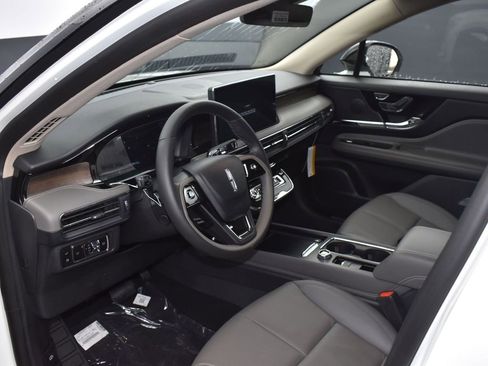 New 2025 Lincoln Corsair Grand Touring w/ Equipment Group 301A image 8