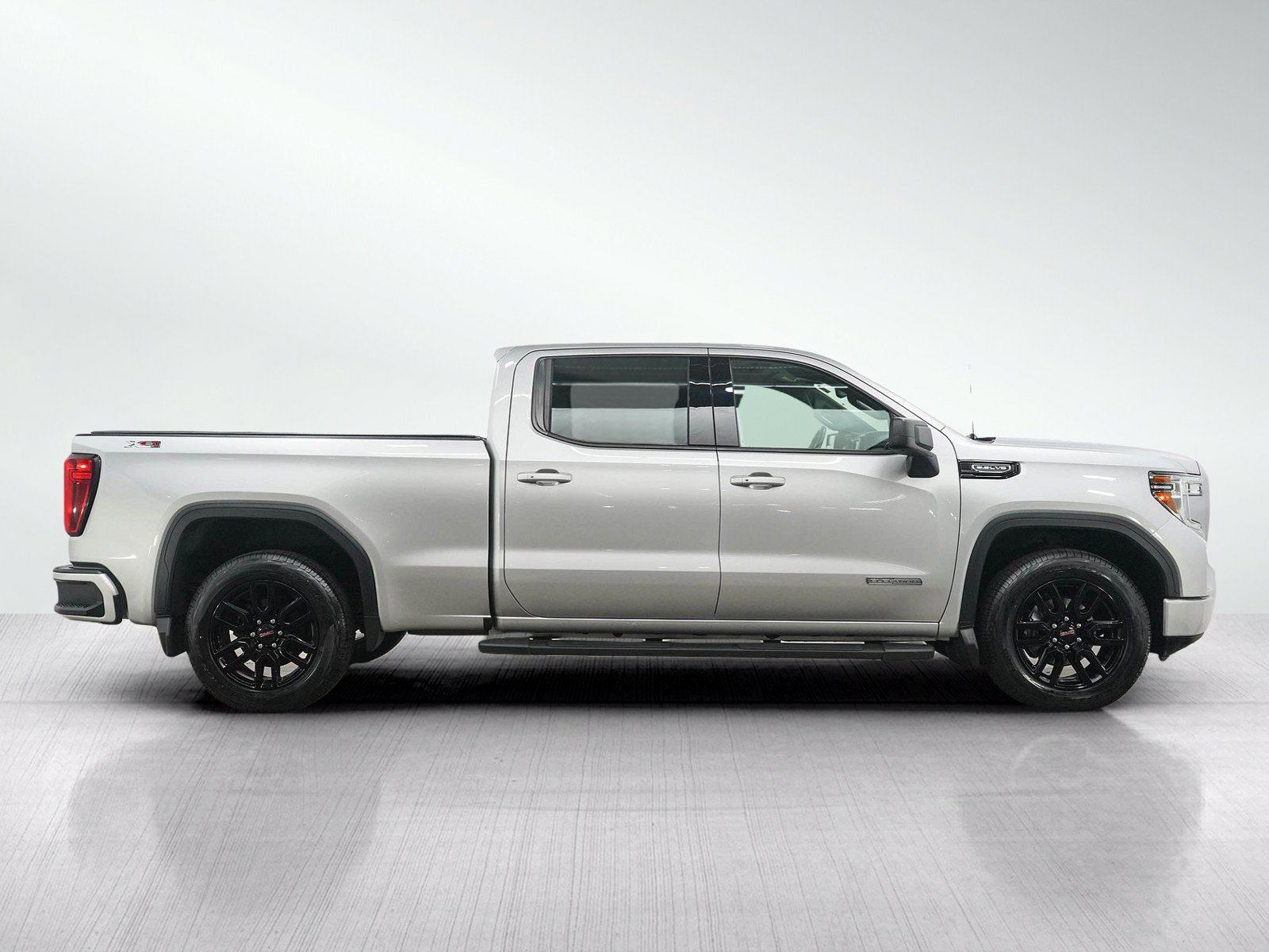Used 2019 GMC Sierra 1500 Elevation w/ Elevation Value Package AWD/4WD image 6