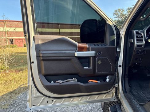 Used 2017 Ford F250 King Ranch image 25