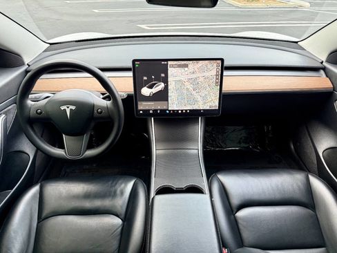 Used 2020 Tesla Model 3 Standard Range Plus image 10
