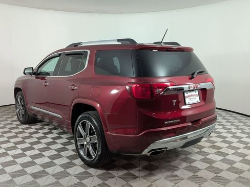 Used 2017 GMC Acadia Denali w/ Technology Package FWD image 5