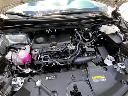 Used 2025 Toyota Sienna XLE FWD image 32