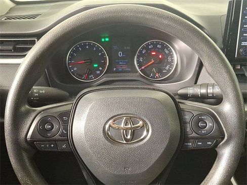 Used 2022 Toyota RAV4 XLE image 19