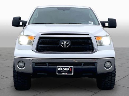 Used 2013 Toyota Tundra 4x4 CrewMax w/ Tow Pkg image 4