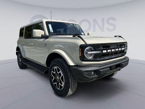 New 2025 Ford Bronco Outer Banks image 10