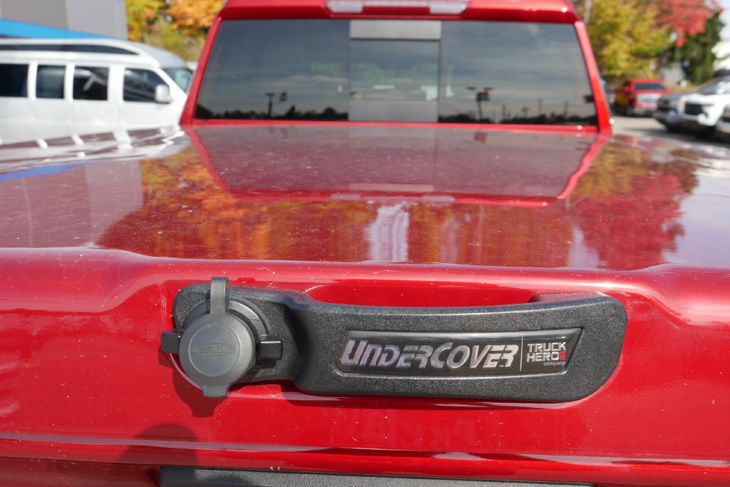 Used 2022 Chevrolet Silverado 2500 LTZ w/ LTZ Convenience Package AWD/4WD image 5