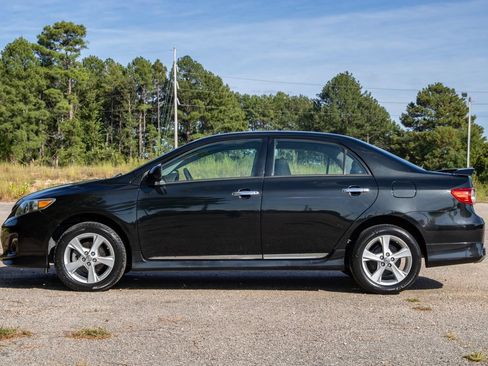 Used 2013 Toyota Corolla S FWD image 9