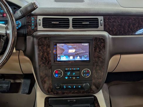 Used 2013 GMC Yukon Denali image 32