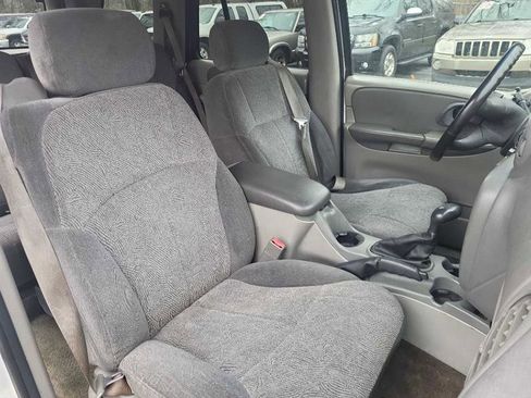 Used 2002 Chevrolet TrailBlazer LS w/ Preferred Equipment Group image 10