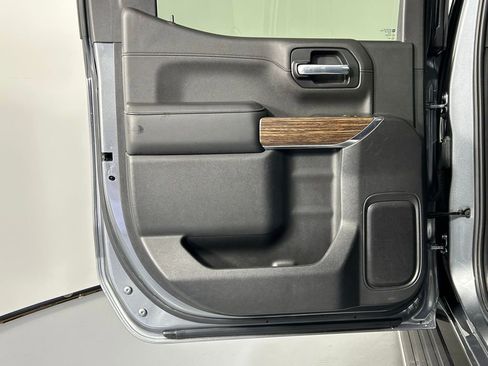 Used 2020 Chevrolet Silverado 1500 High Country image 16