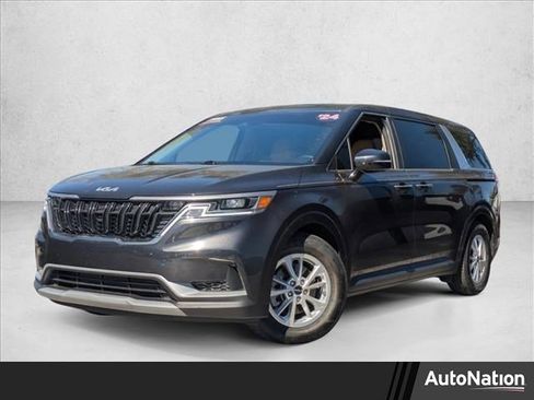 Used 2024 Kia Carnival LX image 1