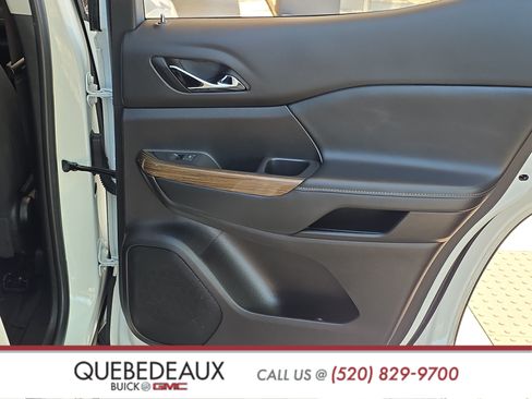 Used 2022 GMC Acadia SLE FWD image 26